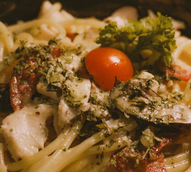 20-Min Creamy Bacon Chicken Pasta