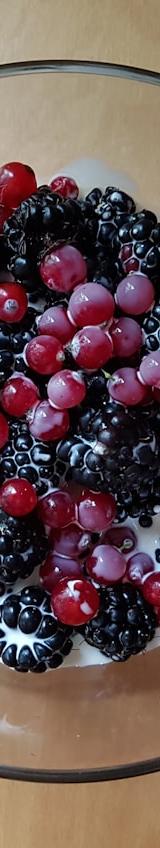 Creamy Berry Chia Overnight Oats