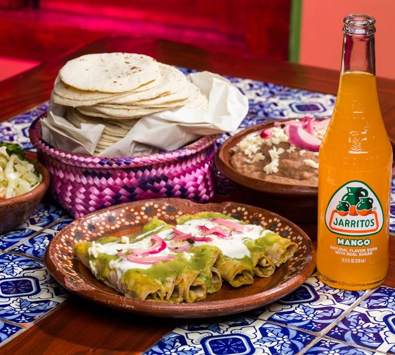 Creamy Chicken Enchiladas Verdes