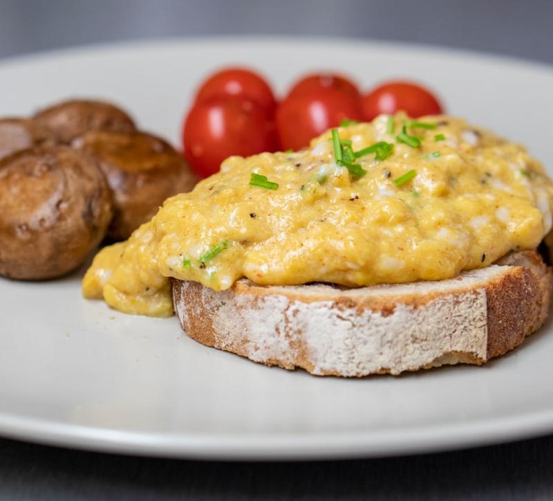 Creamy Cottage Cheese Scrambled Eggs with Roasted Veg