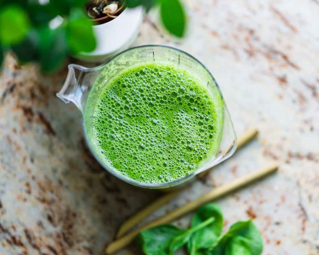 Creamy Green Smoothie with Spinach & Banana