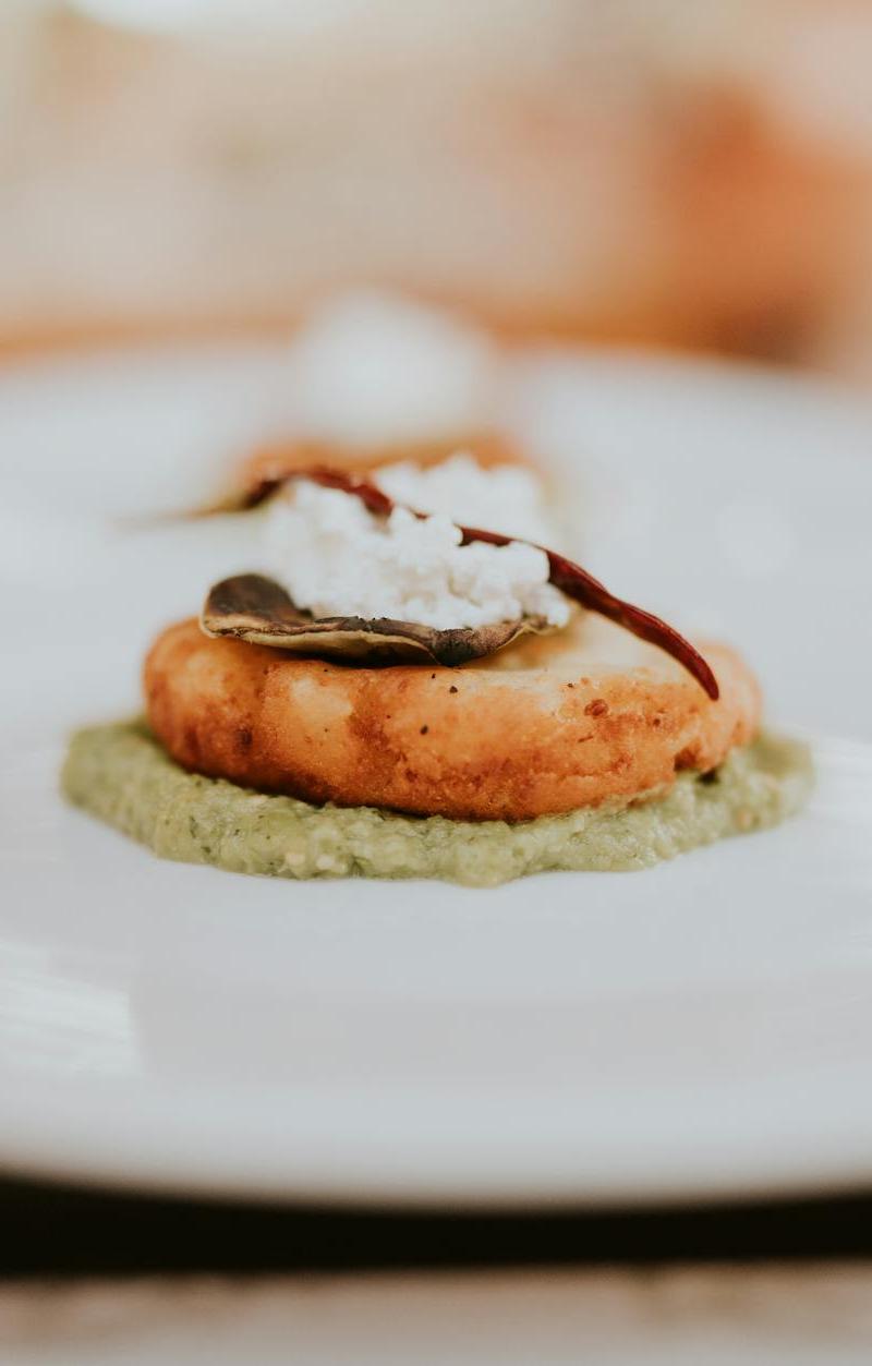 Creamy Kaymak with Crispy Bread