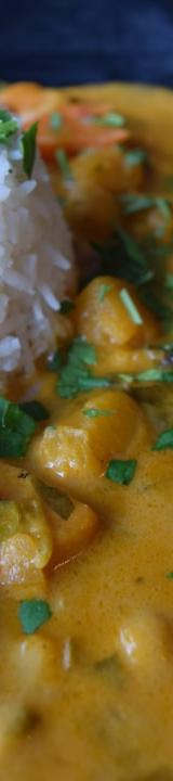 20-Min Creamy Vegetable Korma with Rice