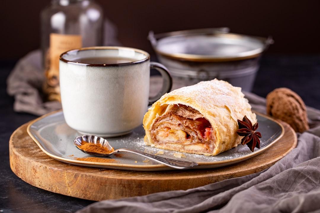 Crispy Apple-Cheese Strudel