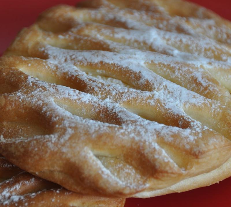 15-Min Crispy Apple Cinnamon Hand Pies