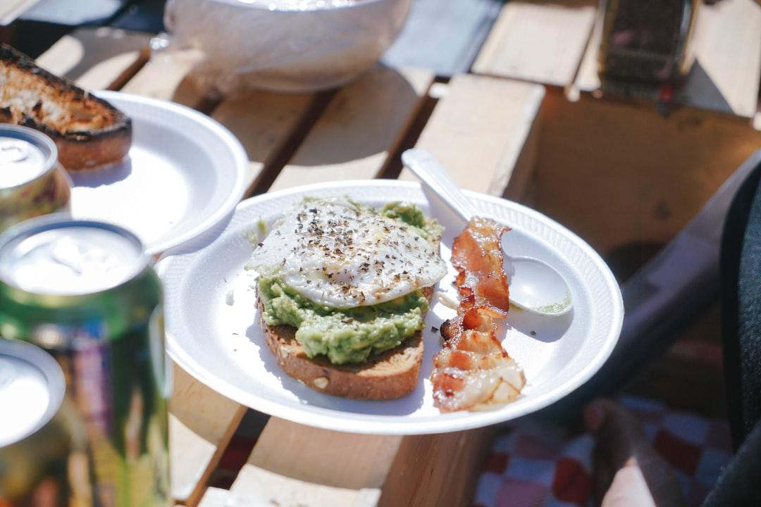 Crispy Bacon Avocado Egg Toast