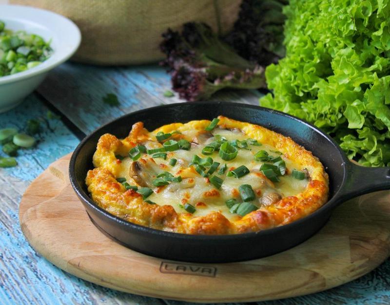 20-Min Crispy Bacon & Egg Skillet Pie