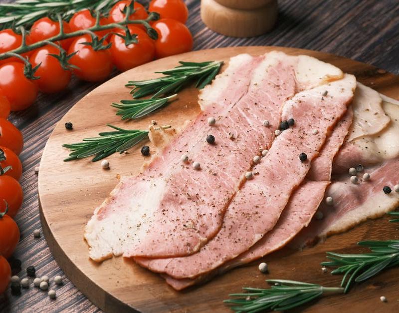 Crispy Bacon Pork with Rosemary & Tomato