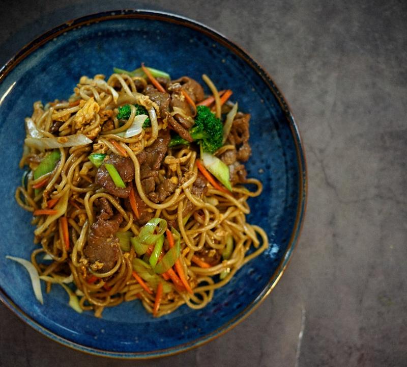 20-Min Crispy Beef Chow Mein