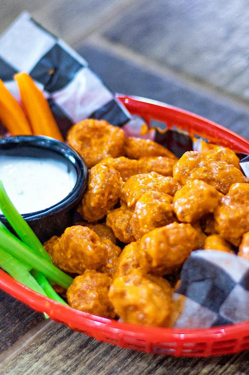 Crispy Buffalo Cauliflower with Veggies & Ranch