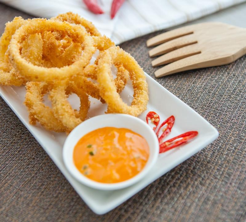 Crispy Calamares with Chili-Garlic Dip