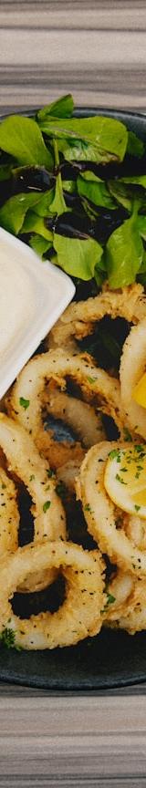 Crispy Calamares with Lemon & Aioli