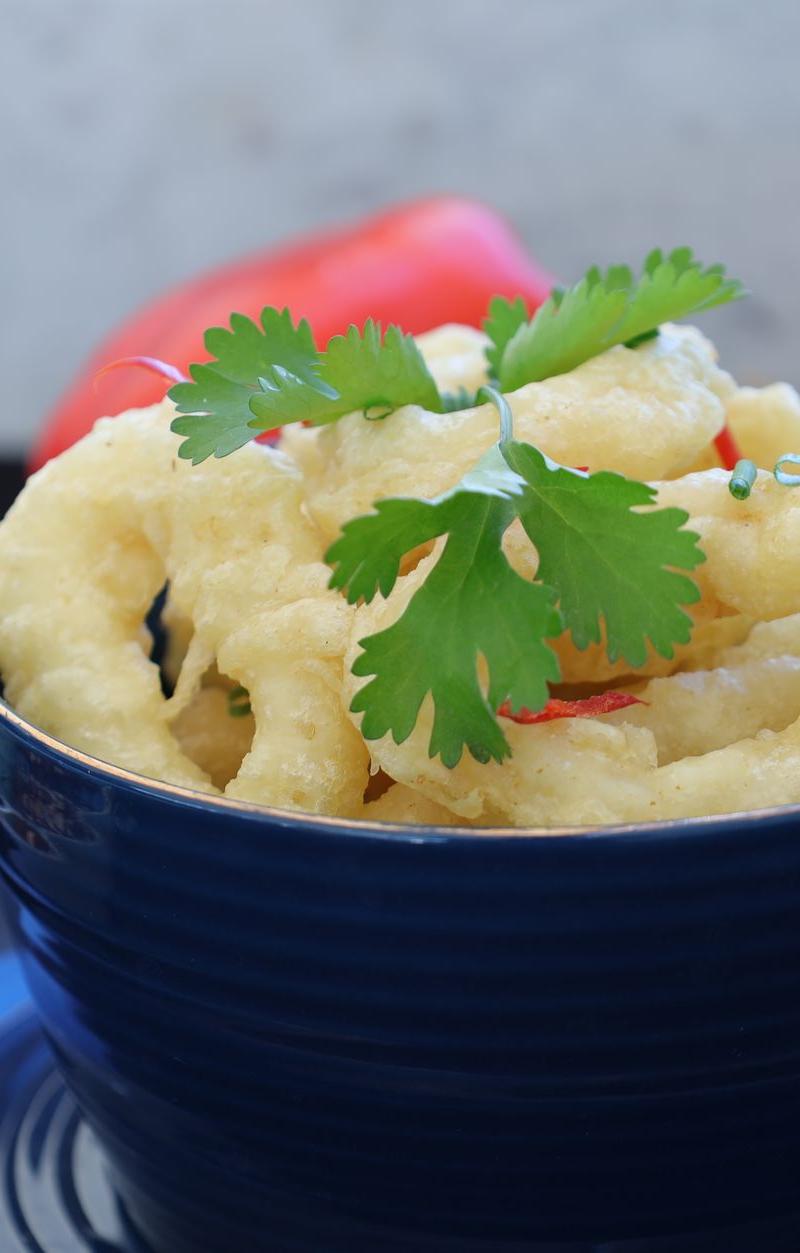 Crispy Calamares a la Romana with Lime