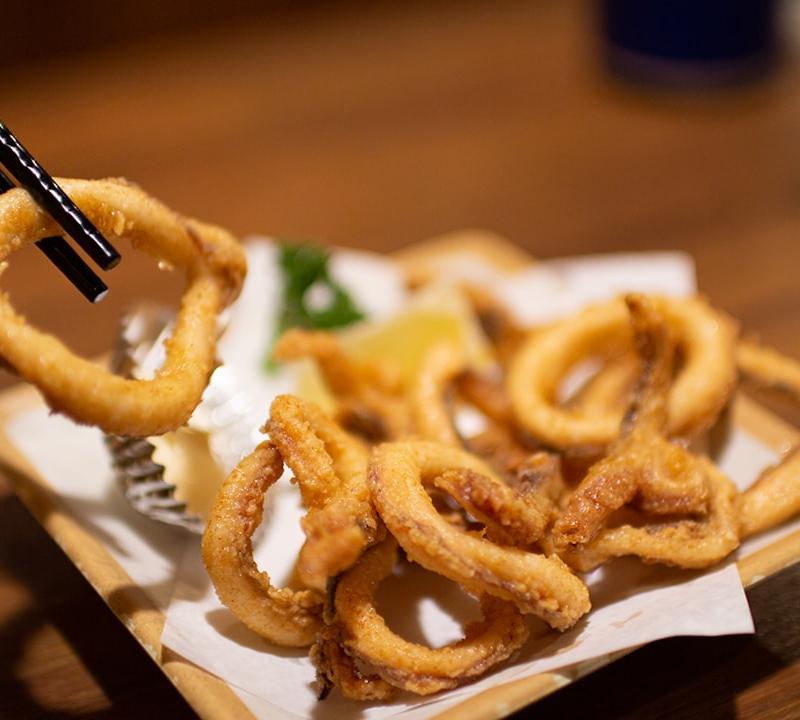 Crispy Calamares a la Romana with Lemon