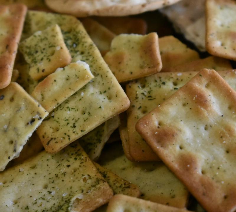 Crispy Cheese Crackers