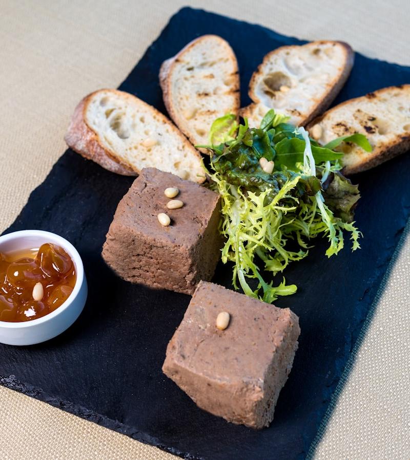 Crispy Chicken Crostini
