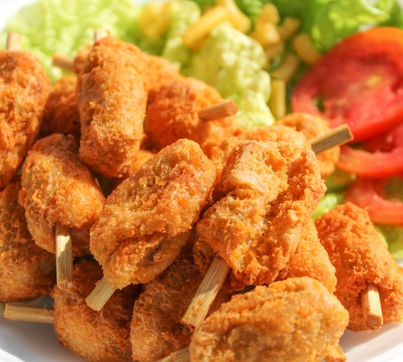 Crispy Cornmeal Catfish with Tomato & Lettuce