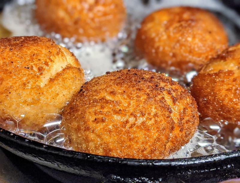Crispy Cornmeal Hush Puppies