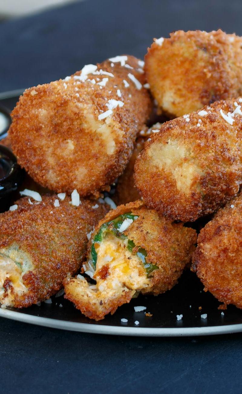 Crispy Cream Cheese Jalapeño Poppers