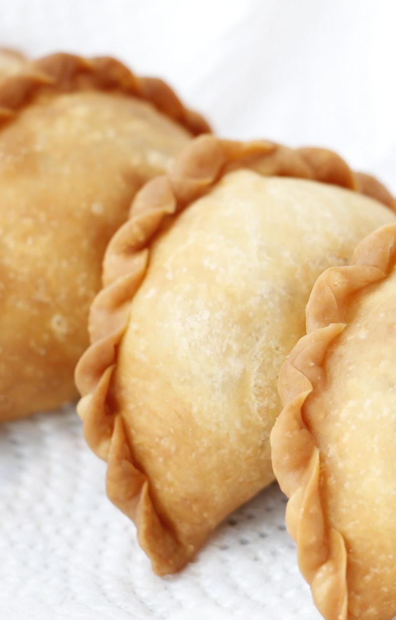 15-Min Crispy Curry Puffs