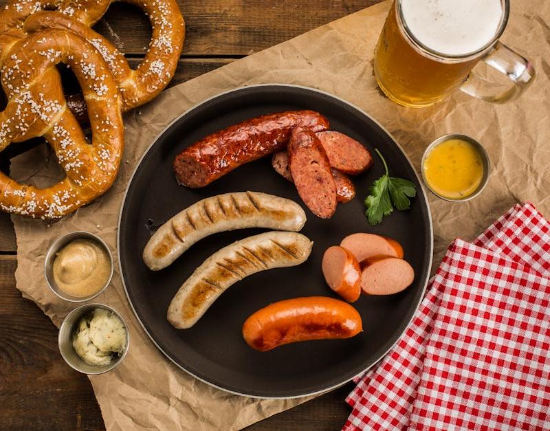 Crispy Currywurst with Toasted Rolls
