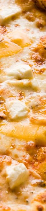 Crispy-Edge Hawaiian Pizza
