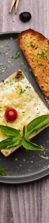 Crispy Feta & Honey with Garlic Bread