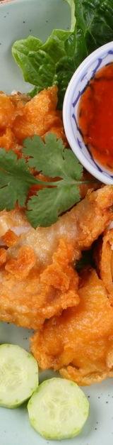 Crispy Fried Chicken with Fresh Vegetables and Sweet Chili Sauce