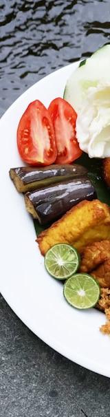 Crispy Fried Duck with Rice & Vegetable Plate