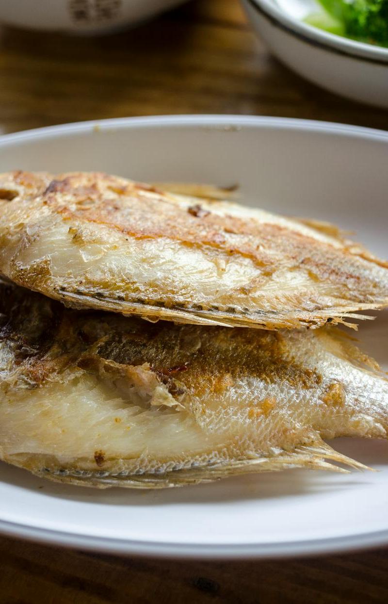 Crispy Gion Fish with Broccoli