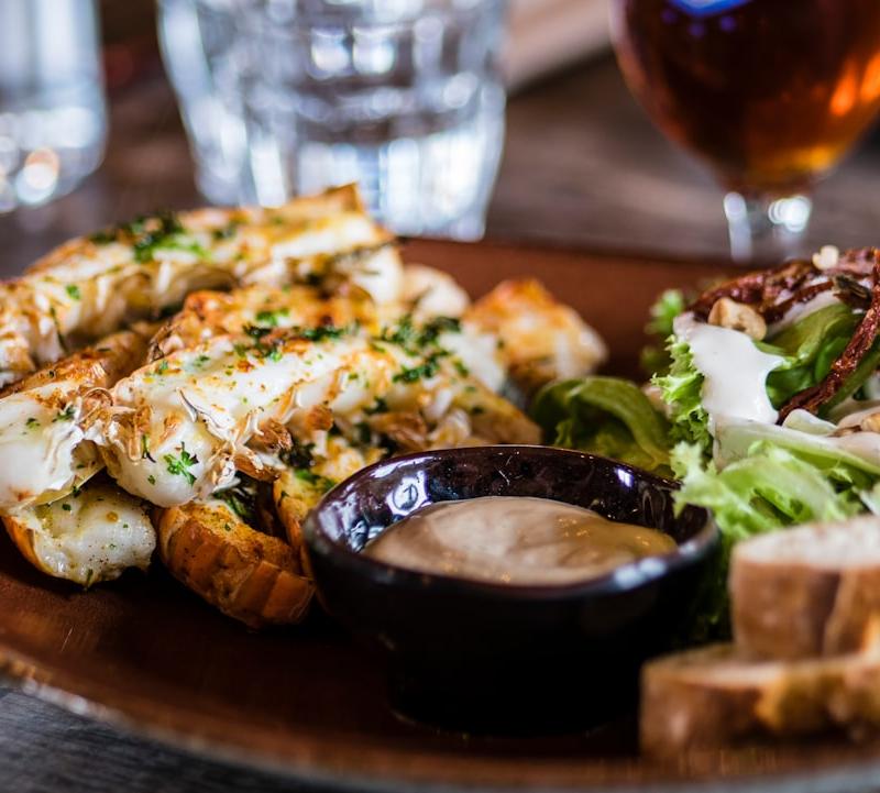 Crispy Halloumi Fries with Tzatziki
