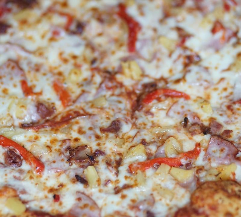 15-Min Crispy Hawaiian Pizza