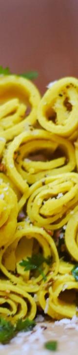 Crispy Khandvi Rolls