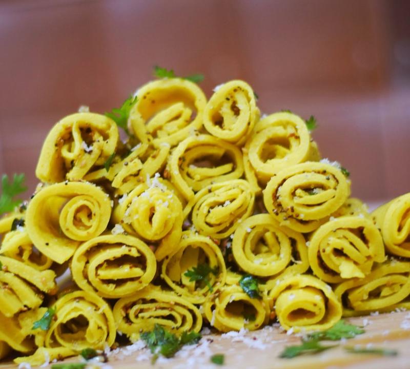 Crispy Khandvi Rolls