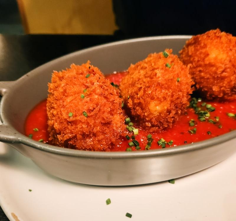 15-Minute Crispy Mac and Cheese Balls