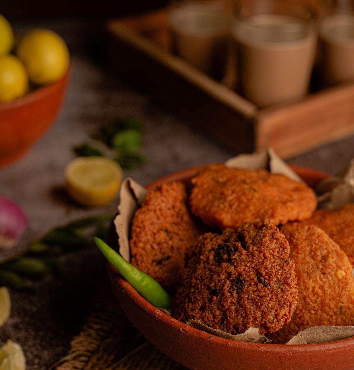 Crispy Masala Vada with Chai