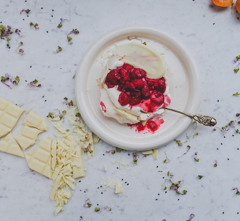 Crispy Meringue Nests with Berries & White Chocolate