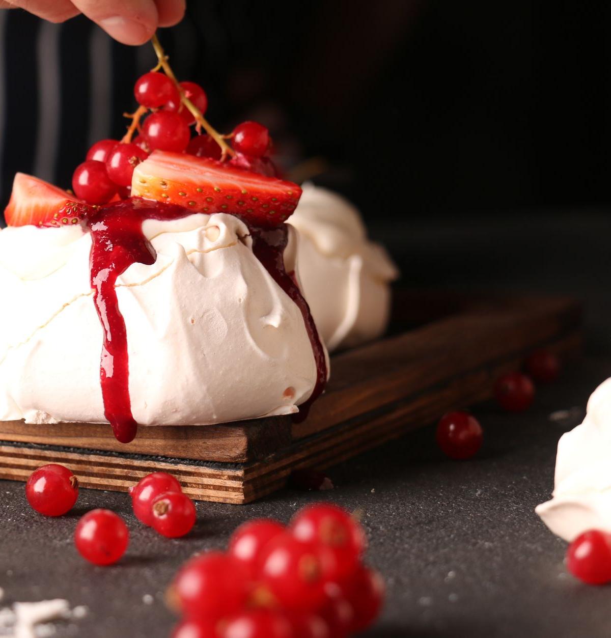Crispy Meringue Nests with Berries