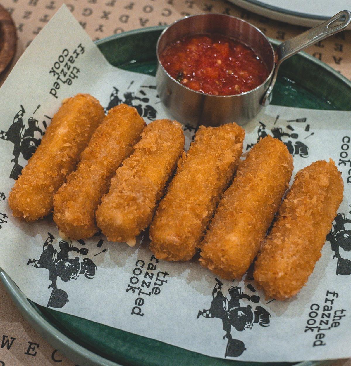 Crispy Mozzarella Bites with Marinara