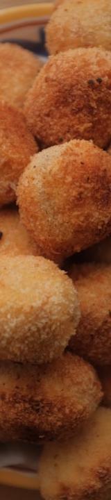 Crispy Mozzarella Risotto Balls
