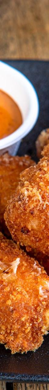 Crispy Mozzarella Sticks with Marinara