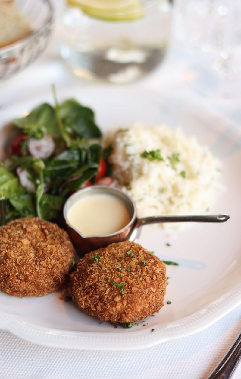 Crispy New England Crab Cakes