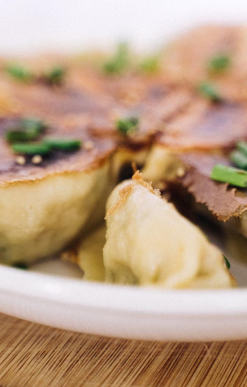 Crispy Pan-Fried Gunmandu