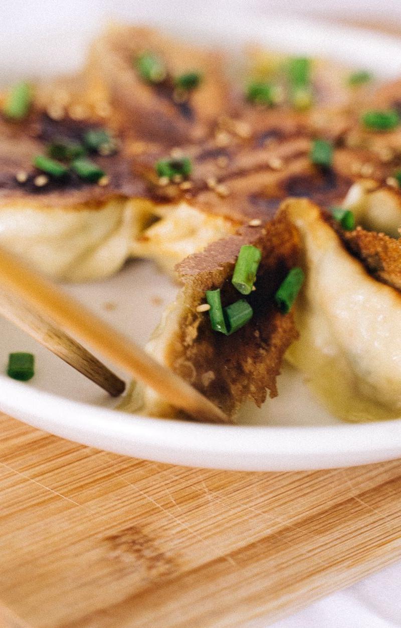 Crispy Pan Gunmandu