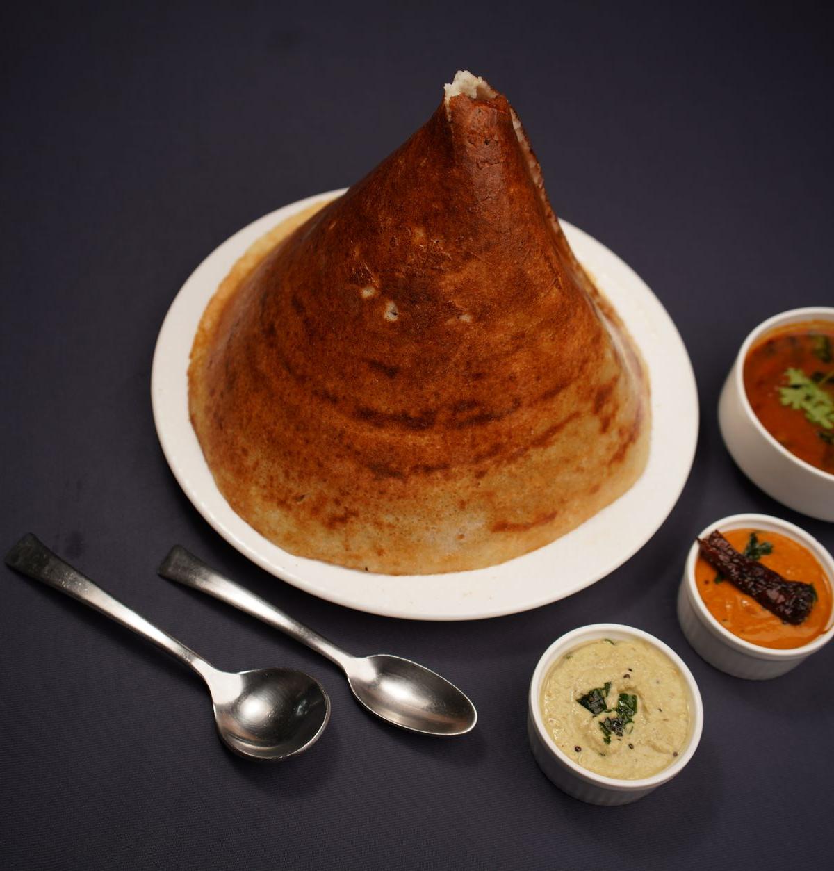 Crispy Paper Dosa with Coconut Chutney