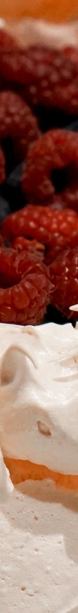 5-Minute Crispy Pavlova Nests with Berries