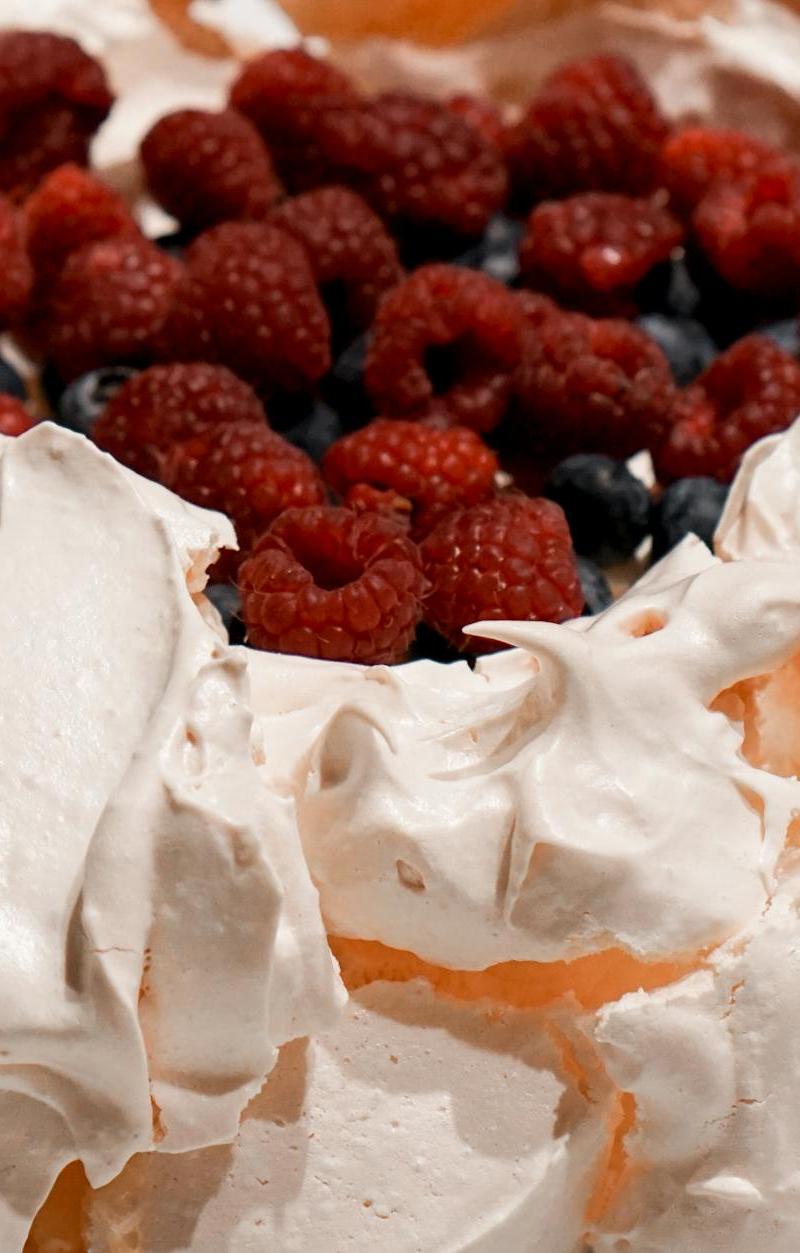 5-Minute Crispy Pavlova Nests with Berries