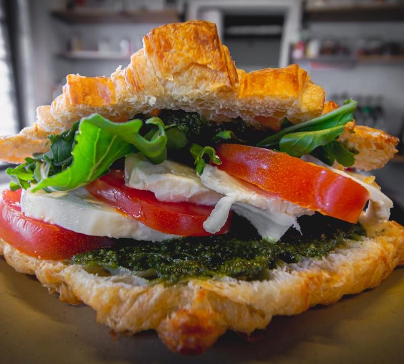 Crispy Pesto Mozzarella Melt
