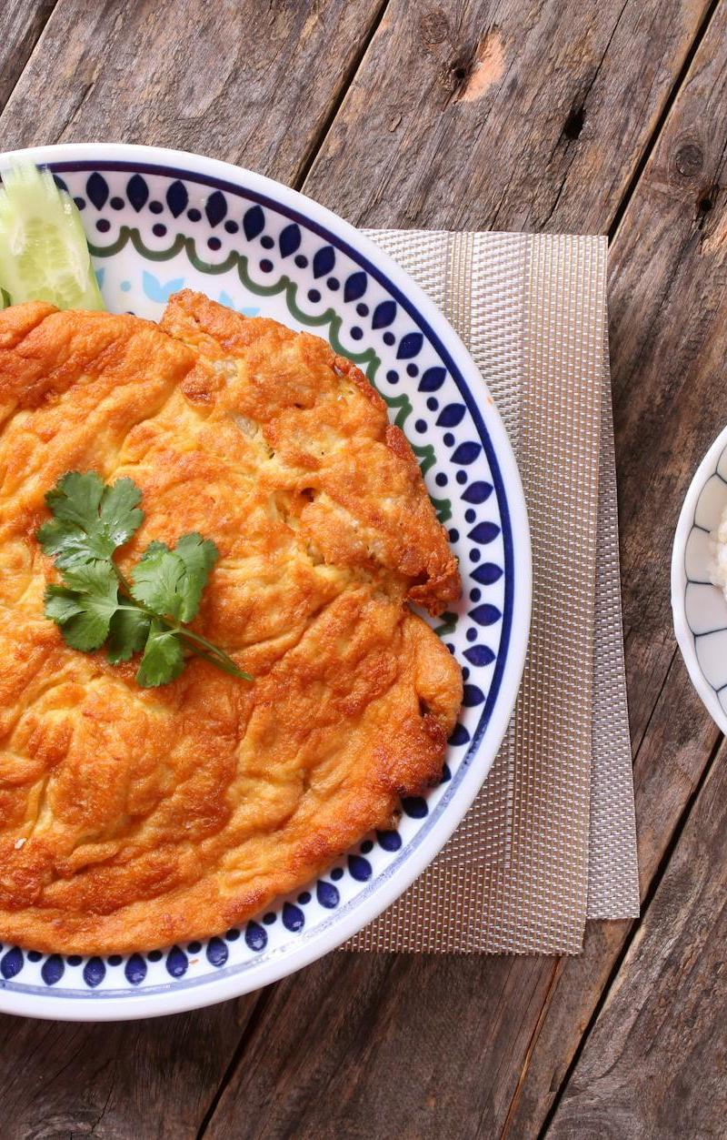 Crispy Pork Omelette (Kai Jeow Moo Sab)