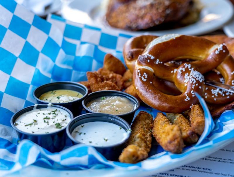 Crispy Pretzel Bites with Cheese Dip